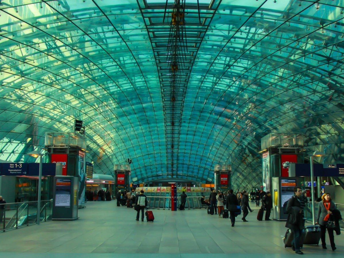 san bay ban ron nhat the gioi anh 5