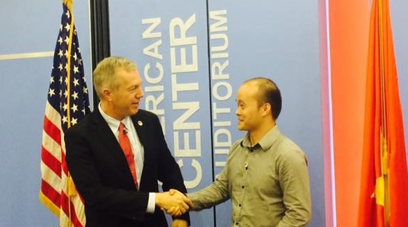 Monkey Junior: ‘Sau thanh cong cua toi la mot doi ngu’ hinh anh