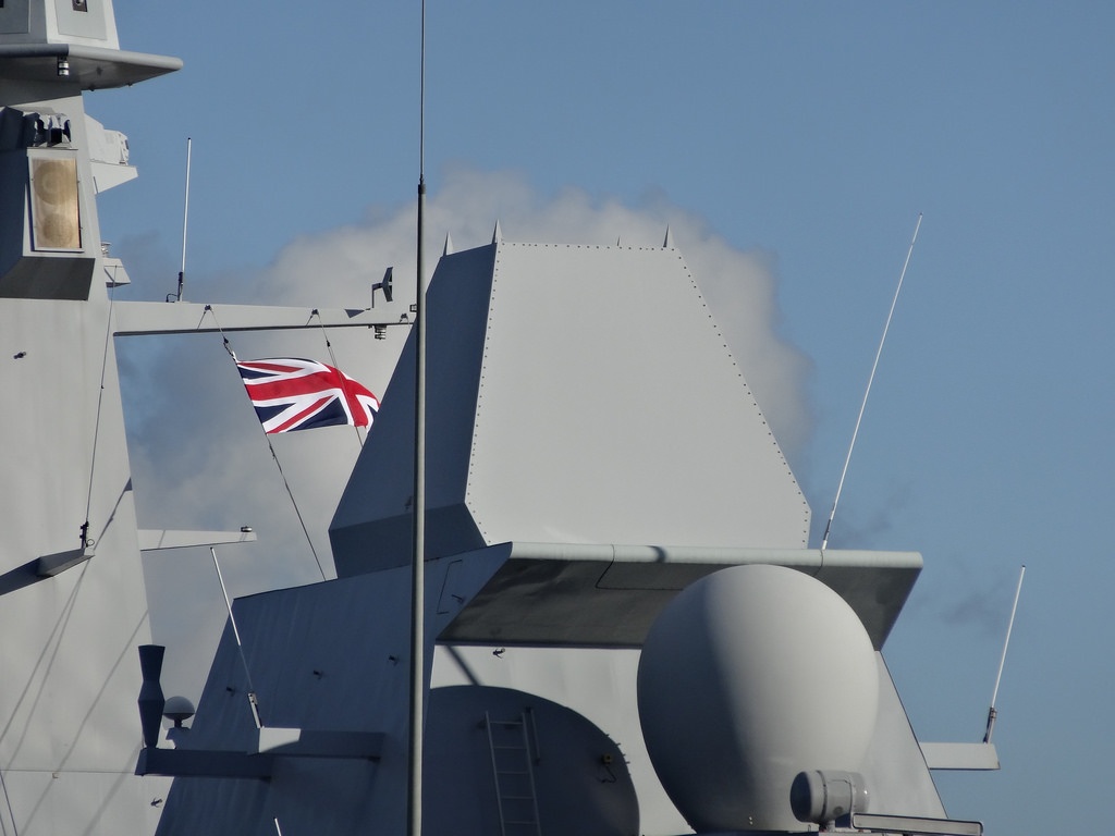 Khinh ham lop Aquitaine anh 3