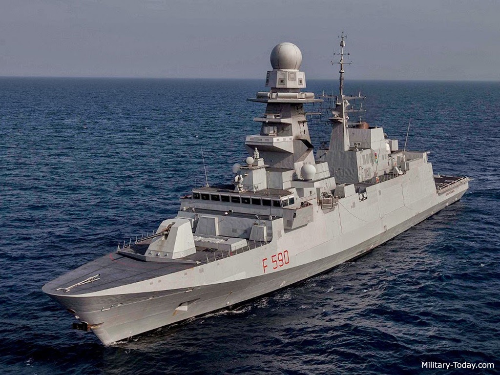 khinh ham phong khong Italy anh 7