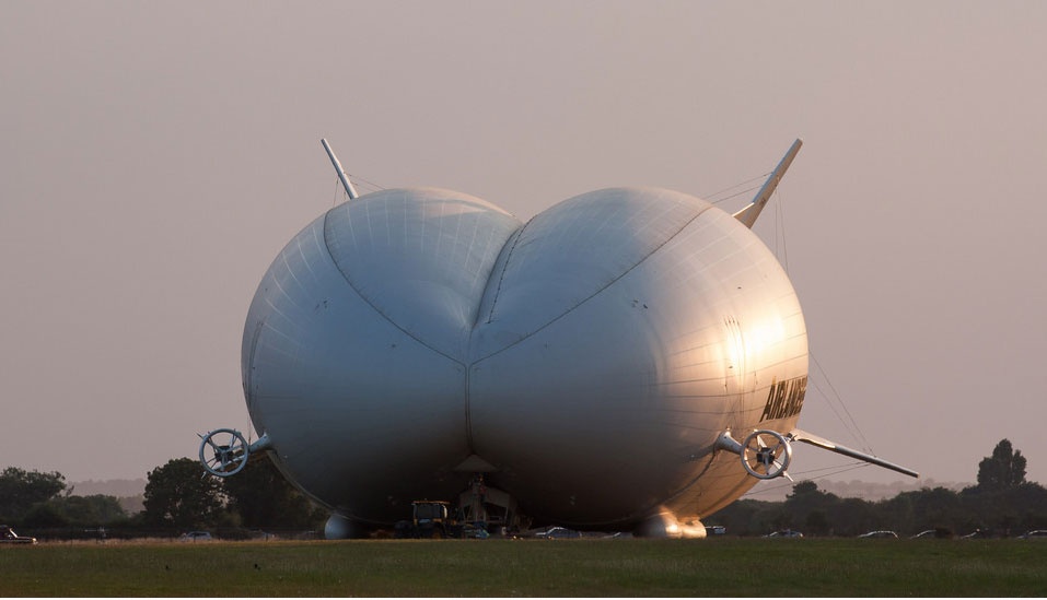 Airlander 10 anh 1