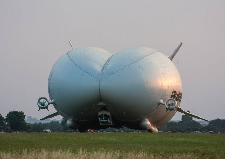 Airlander 10: Co may van tai duong khong lon nhat the gioi hinh anh