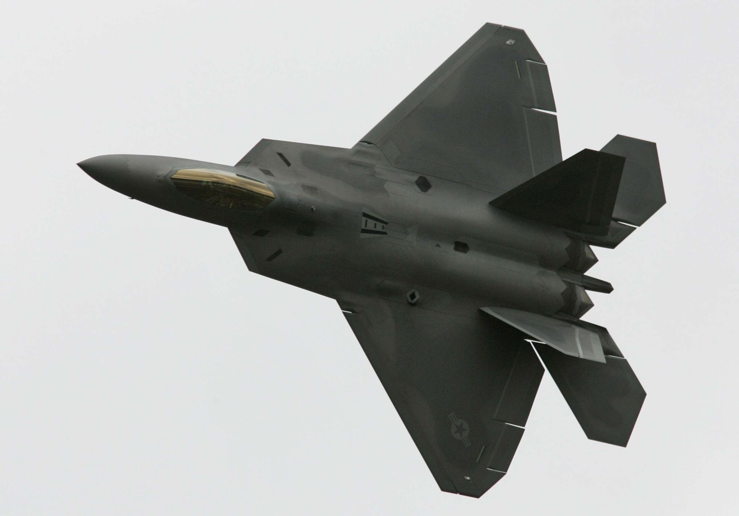 Cong dan goc TQ linh an vi an cap bi mat quan su My hinh anh