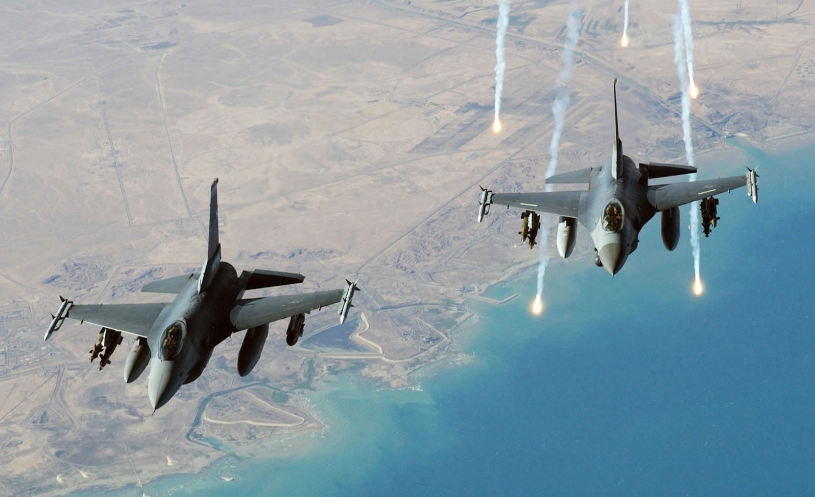 10 may bay che tao kho khan nhung thanh tru cot cua My hinh anh