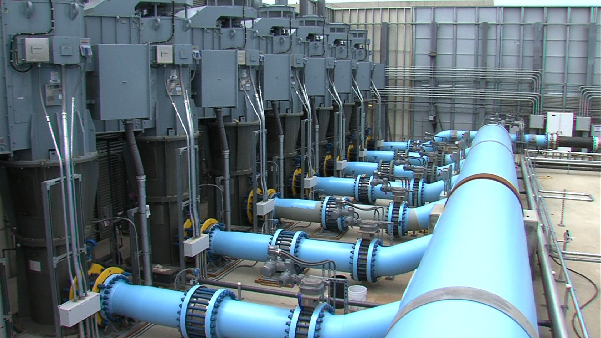 Trung Quoc ngang nguoc van hanh nha may loc nuoc o Phu Lam hinh anh