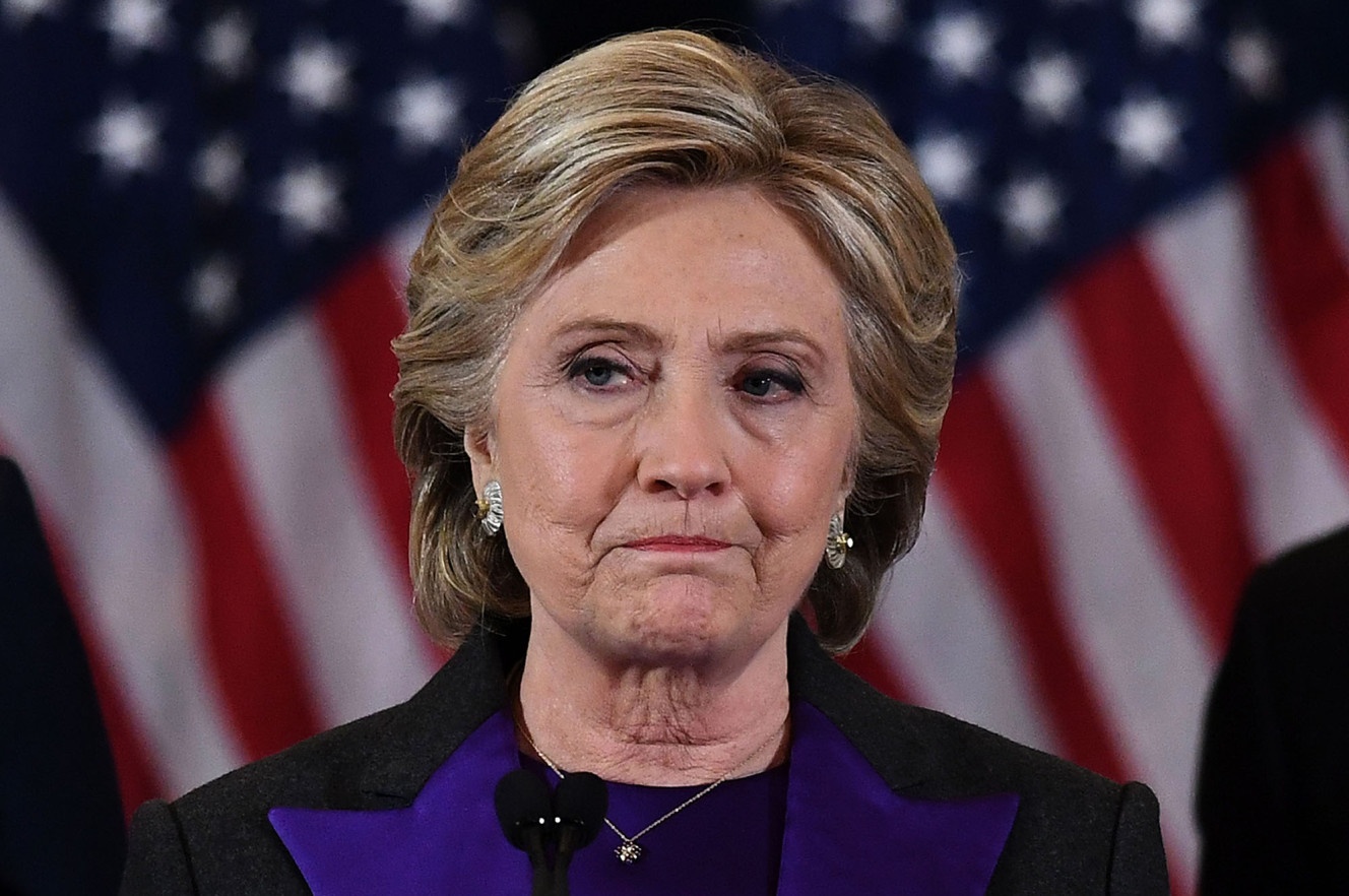 Ba Clinton van con co hoi cuoi cung de vao Nha Trang? hinh anh