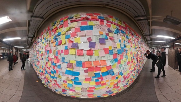 Nguoi New York tao 'tuong giay' thach thuc Trump hinh anh