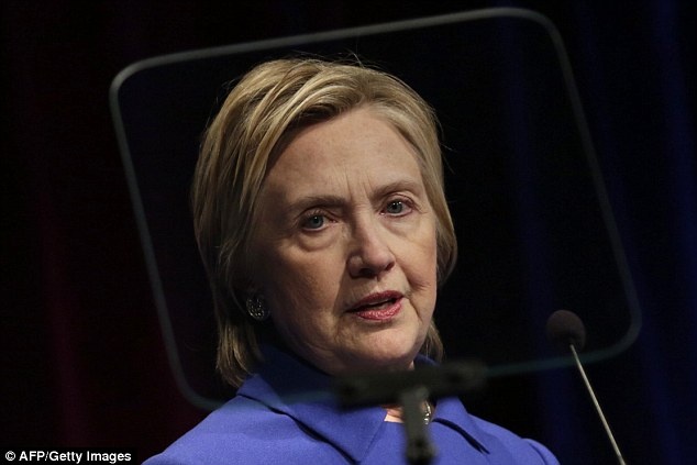 Ba Clinton xuat hien nhot nhat, met moi sau that bai hinh anh