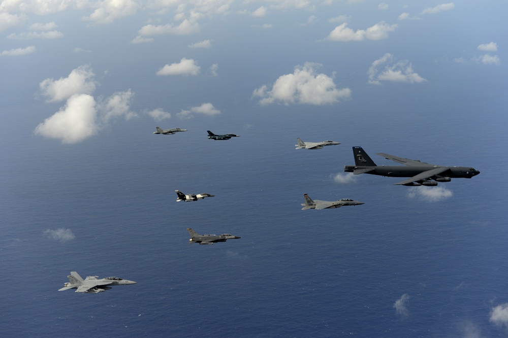 My mat uu the khong quan so voi Nga, Trung Quoc hinh anh