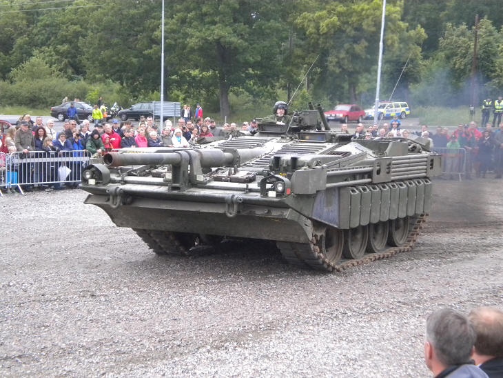 xe tang ky la cua Thuy Dien anh 11