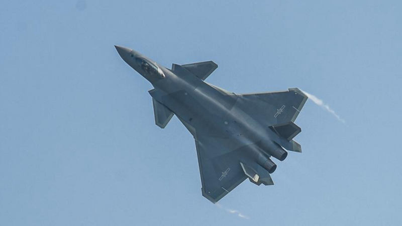 So sanh F-35 va J-20 anh 3