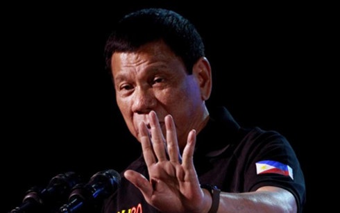 Duterte: 'Tam biet My', chung toi khong can tien cua cac ong hinh anh