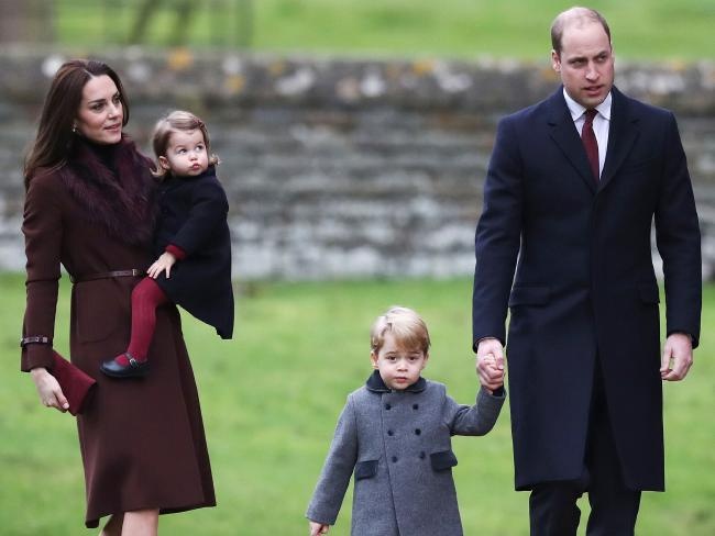 Hoang tu Anh William ve nha vo don Giang sinh hinh anh