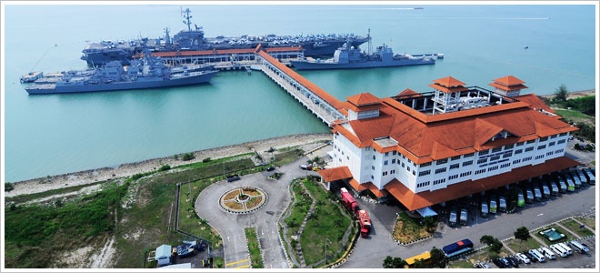 Hang loat quan chuc Hai quan My bi bat vi nhan hoi lo hinh anh