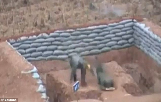 Linh Trung Quoc suyt mat mang vi nem hut luu dan hinh anh