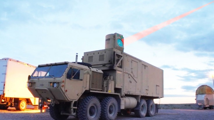 My sap thu nghiem vu khi laser di dong tren mat dat hinh anh