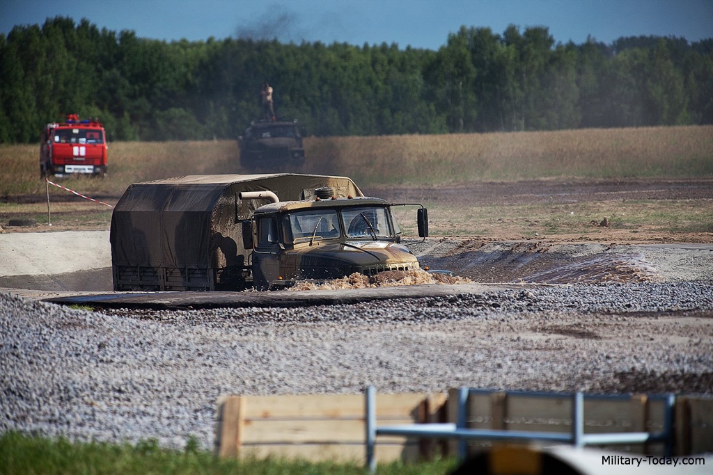 xe tai quan su tot nhat anh 4