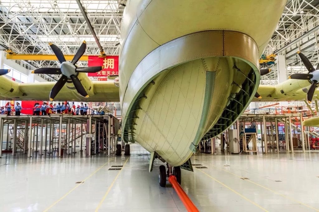 Thuy phi co AG600 anh 5