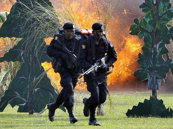 Dac nhiem chong khung bo tinh nhue cua Philippines hinh anh