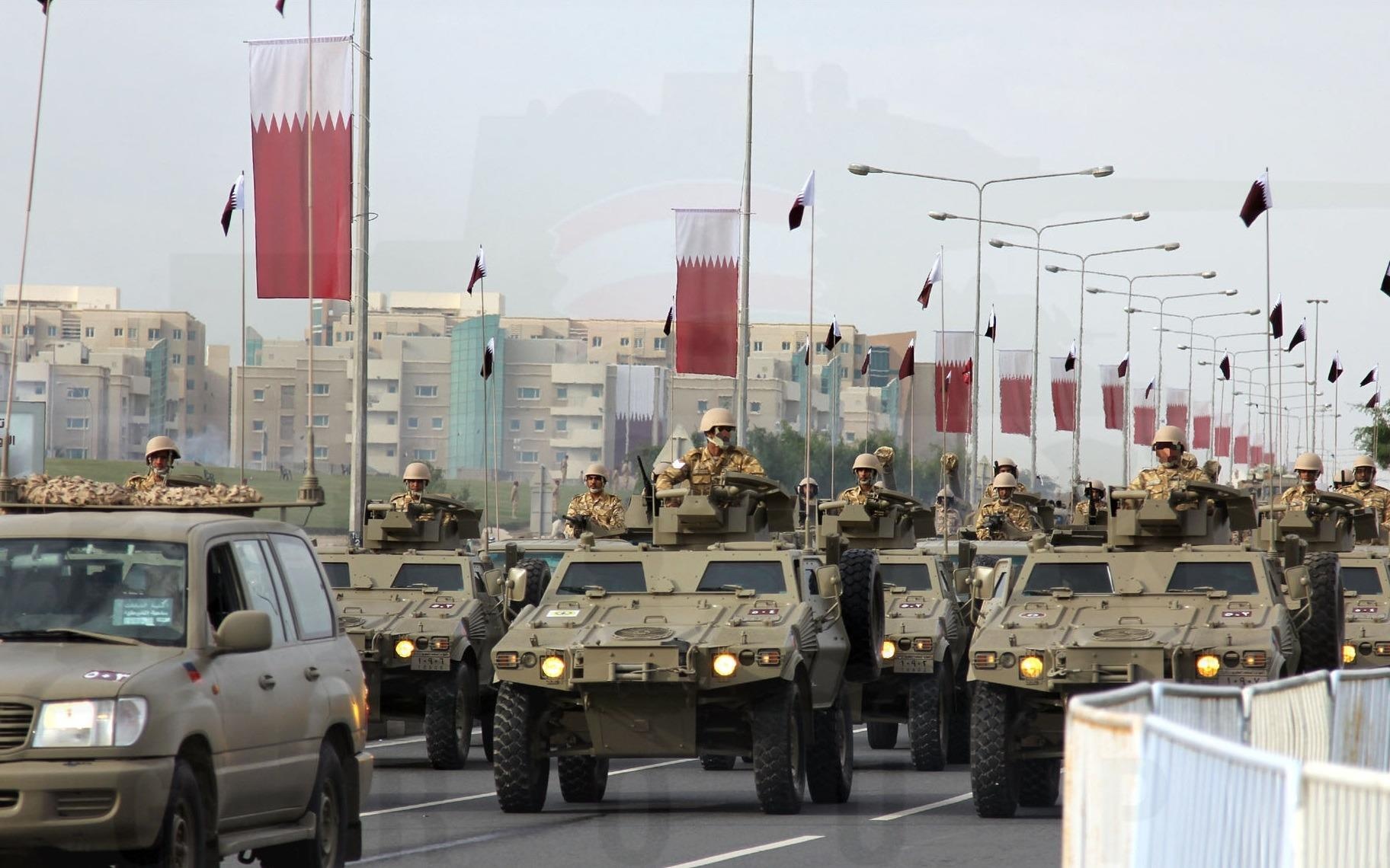 Nghich ly Qatar giau co nhung quan doi yeu hinh anh