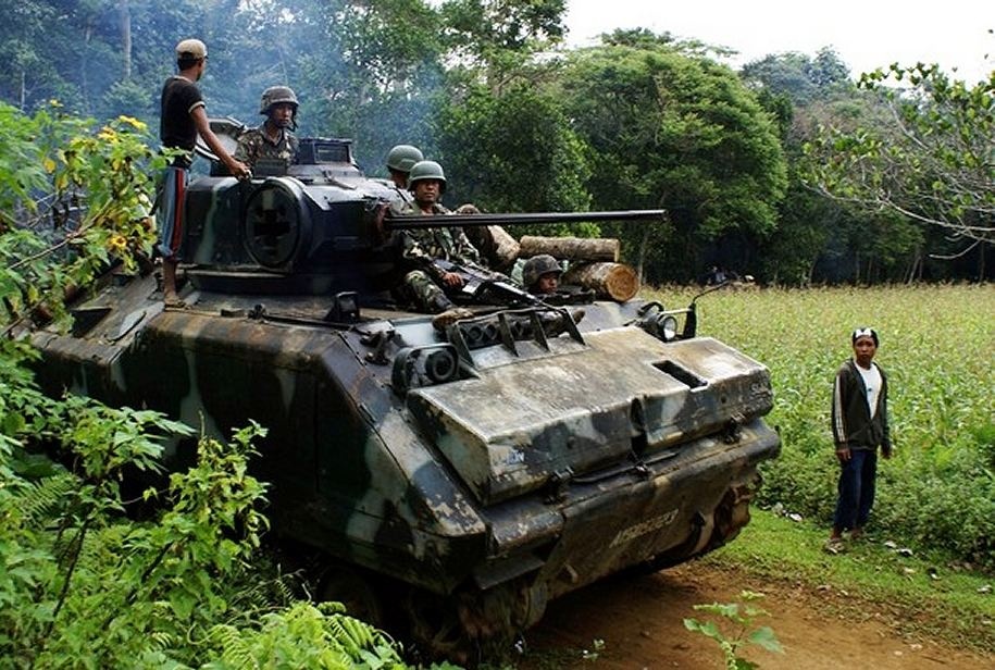 Quan doi Philippines anh 5