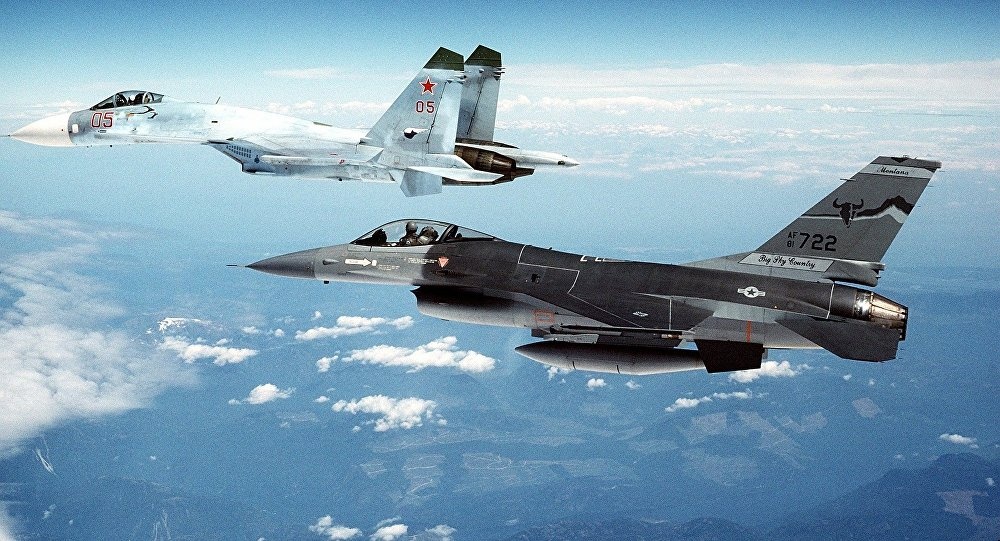 Nga chan phi co tiep can may bay cho bo truong quoc phong hinh anh