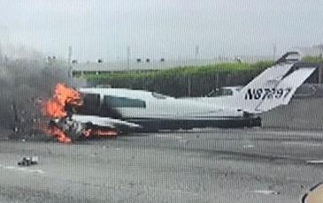 May bay lao xuong duong cao toc My boc chay ngun ngut hinh anh