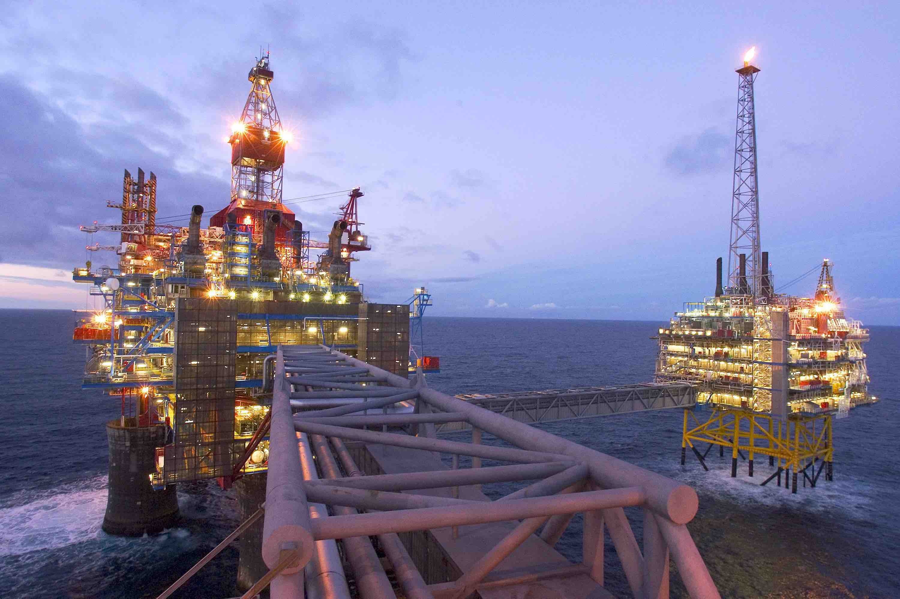 cuộc chiến dầu mỏ ở vùng cực bắc ảnh 4 cuoc chien dau mo o vung cuc bac anh 4