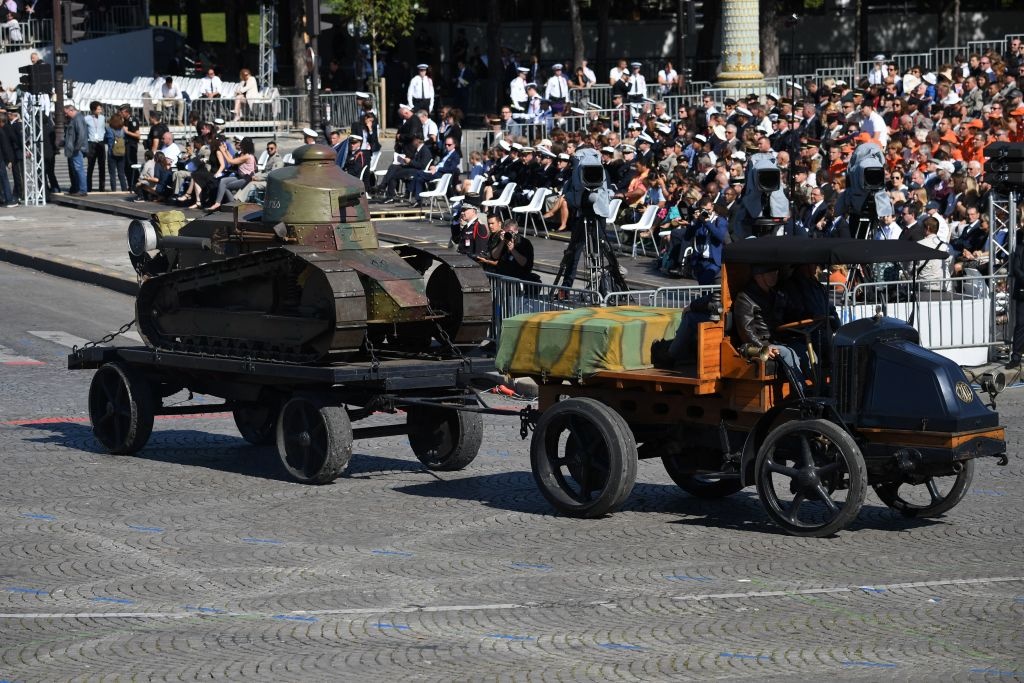 Quoc khanh Phap anh 4