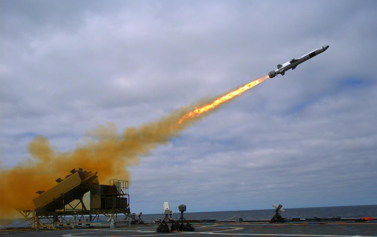 Be boi chien ham LCS anh 2