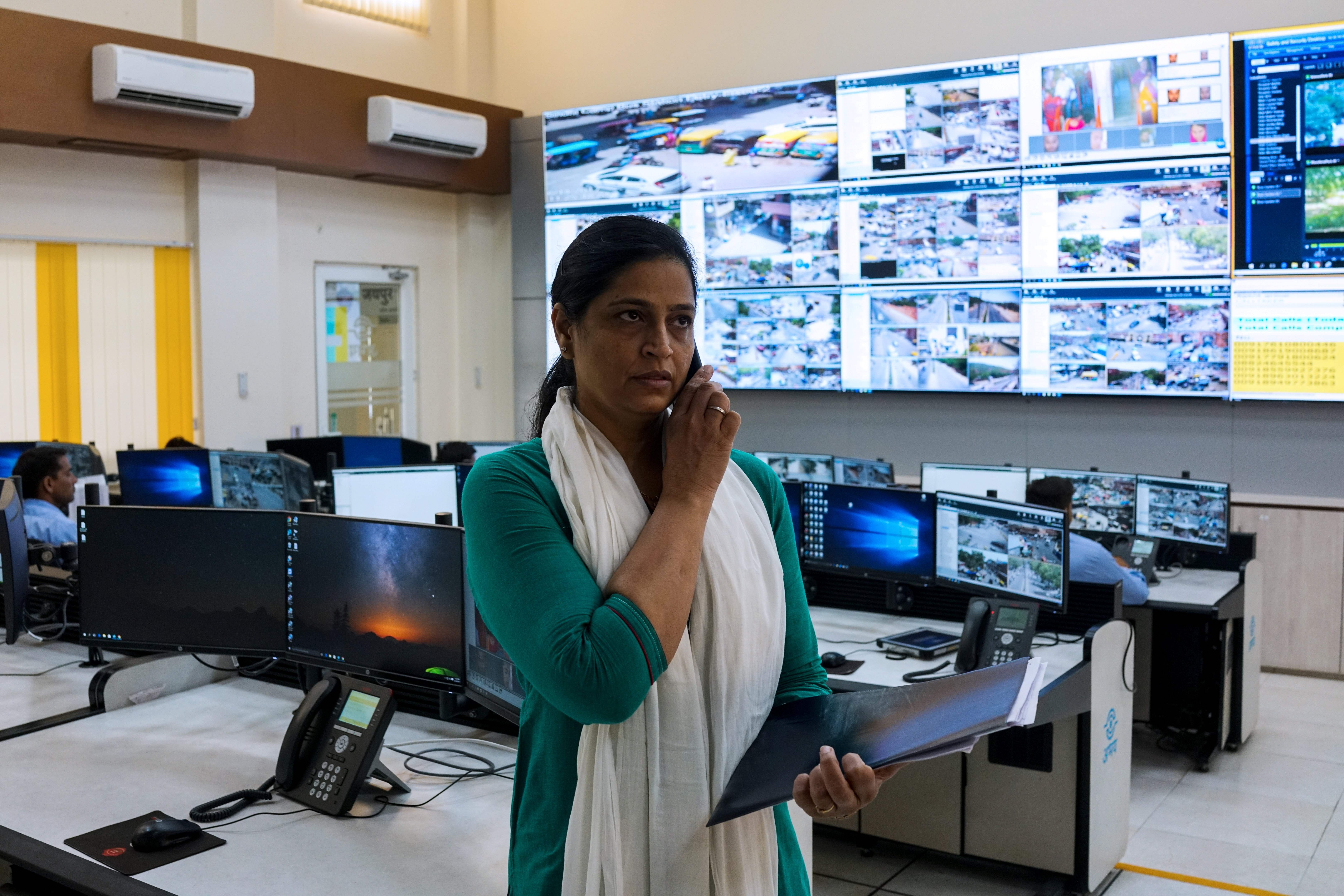 nữ cảnh sát chống hiếp dâm ở Ấn Độ ảnh 2 nu canh sat chong hiep dam o An Do anh 2