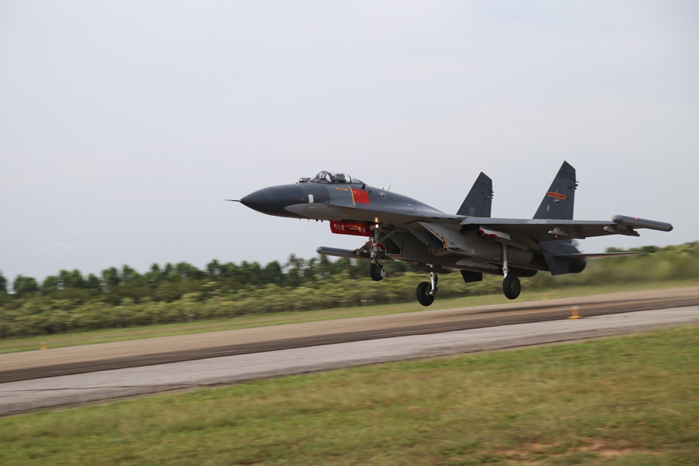 Suc manh quan doi Trung - An anh 7