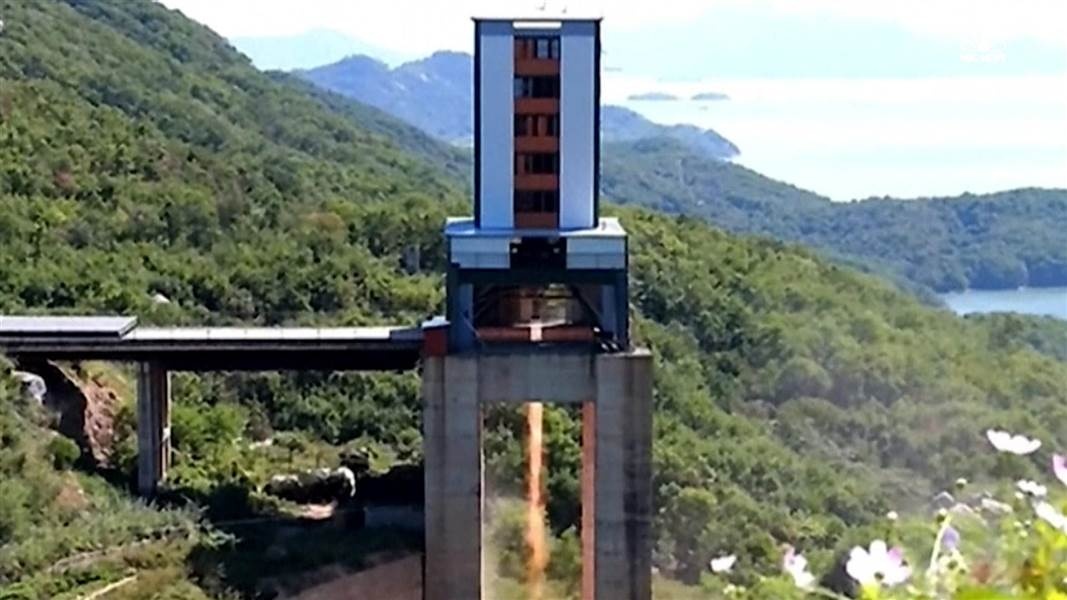 Ten lua Trieu Tien tien bo vuot bac nho do 'cho den' Ukraine? hinh anh