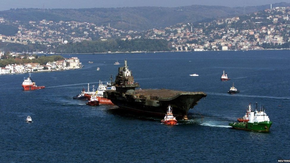 Tau san bay Lieu Ninh anh 2