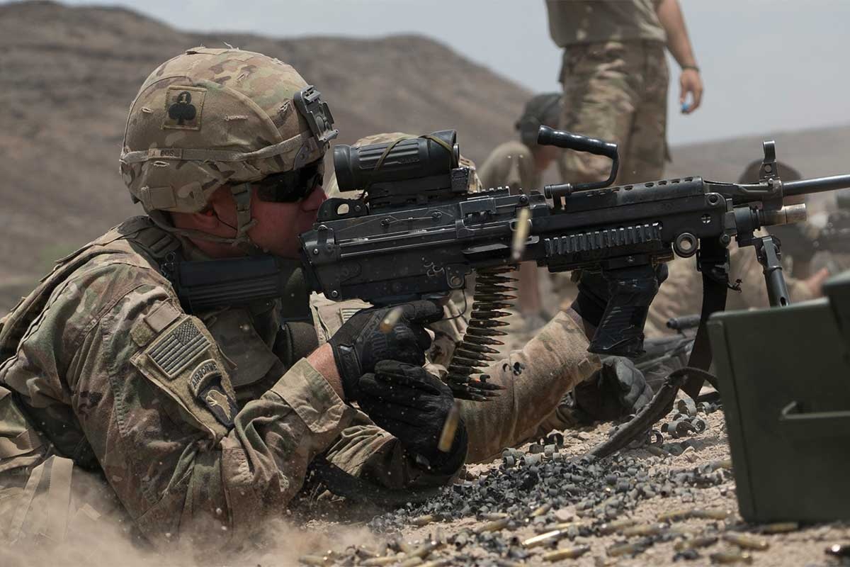 Quân đội Mỹ cứu trợ lụt bão ảnh 9 Quan doi My cuu tro lut bao anh 9