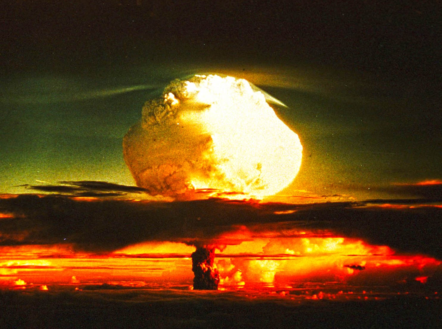 Trieu Tien no bom H o Thai Binh Duong la vien canh dang so hinh anh