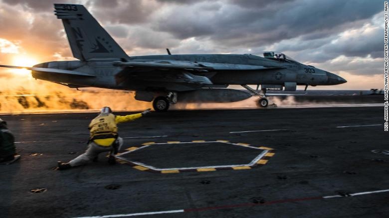 3 tau san bay My tap tran anh 5