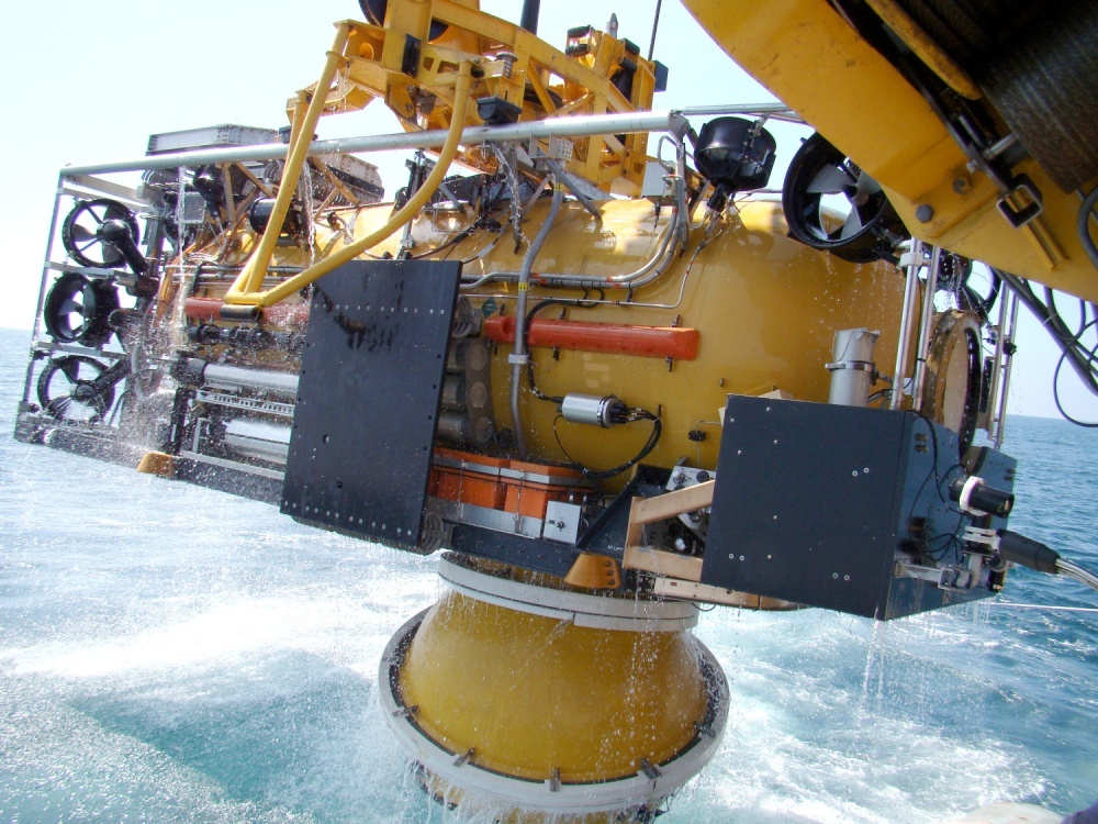 Tau ngam gap nan duoc cuu ho nhu the nao? hinh anh