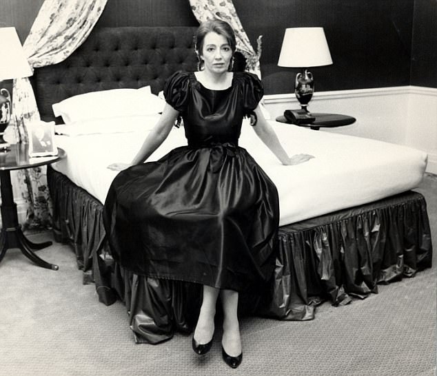 Bê bối chính trị Anh những năm 1960 ảnh 1 Be boi chinh tri Anh nhung nam 1960 anh 1