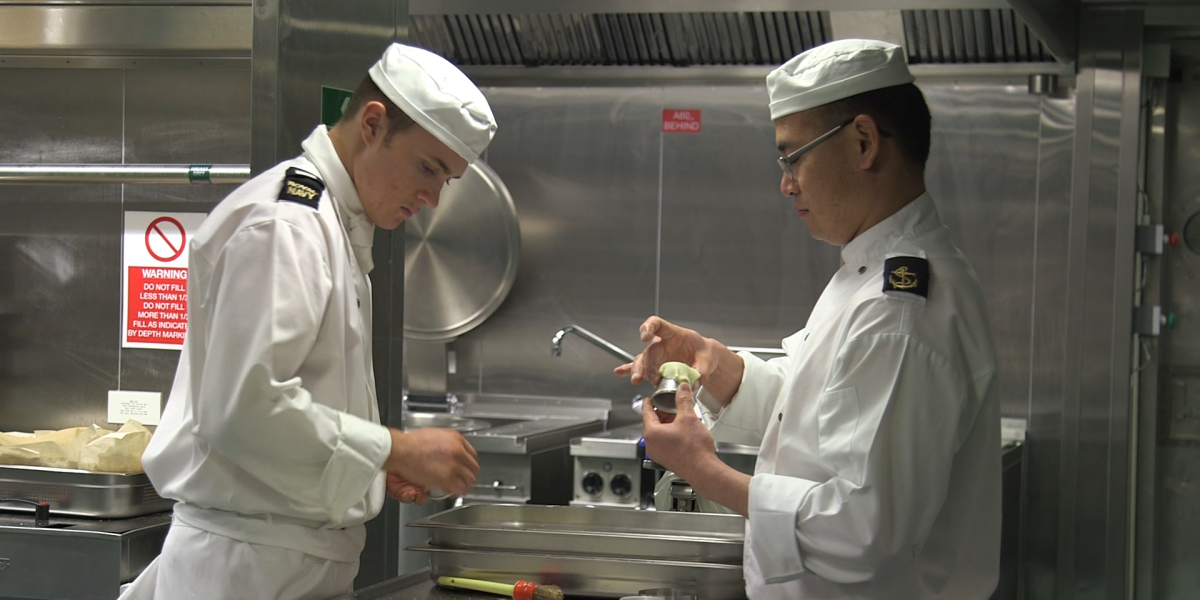 Hai quan Hoang gia Anh anh 13