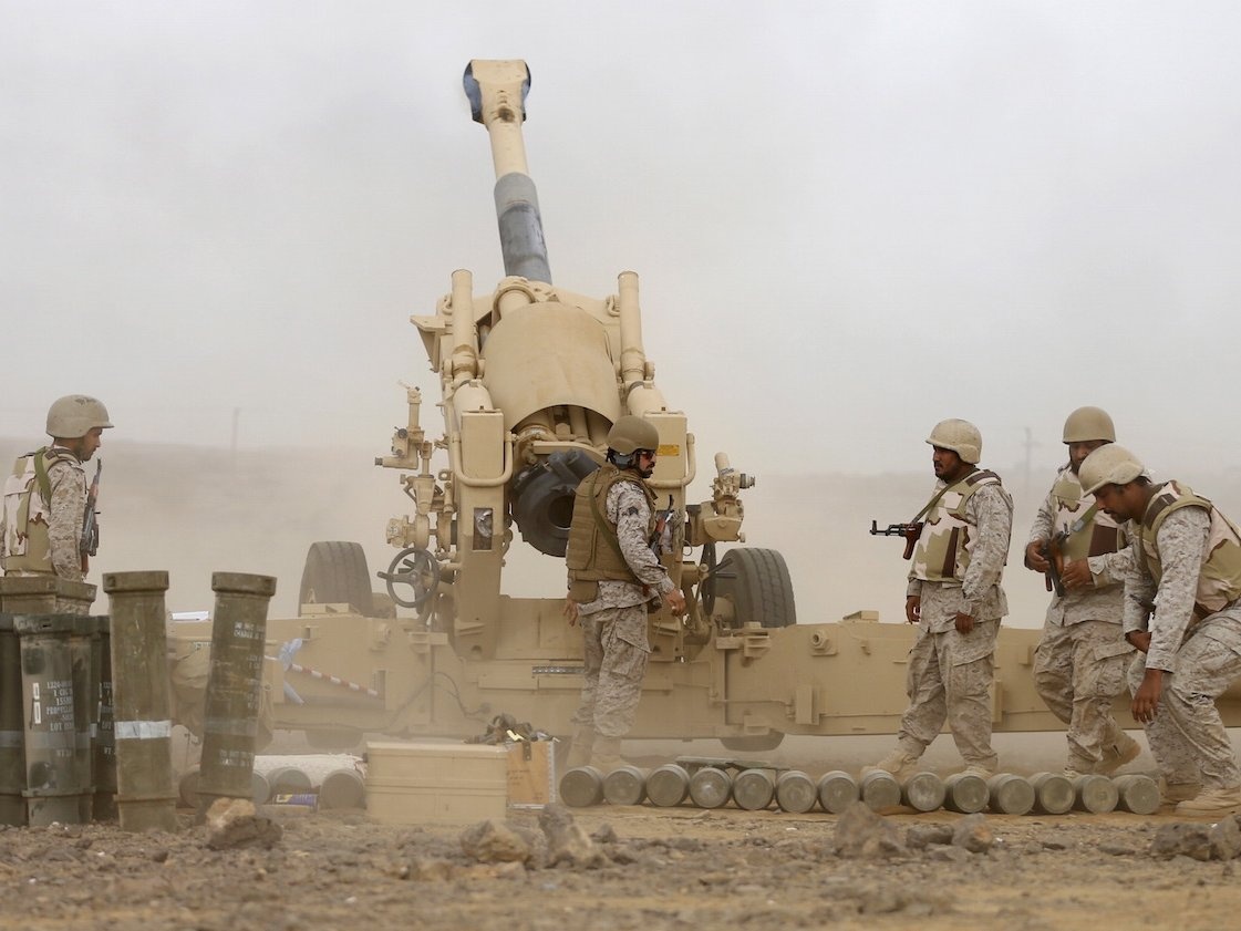 Nghich ly quan doi Saudi: Vu khi hien dai, suc chien dau yeu hinh anh