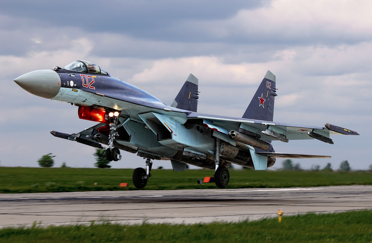 Phien quan phao kich pha huy 7 may bay Nga tai Syria hinh anh