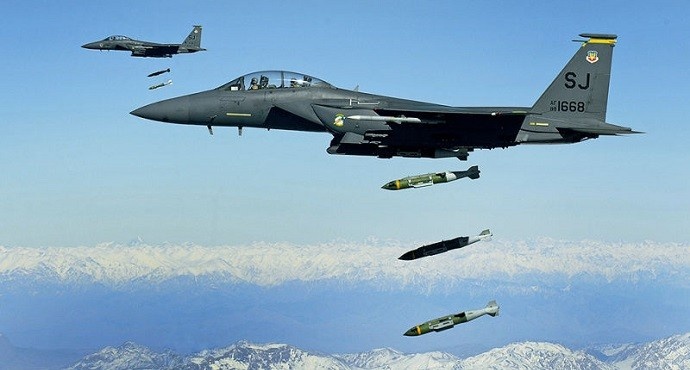 Mot nam cua TT Trump: Khong kich chong khung bo tang dot bien hinh anh