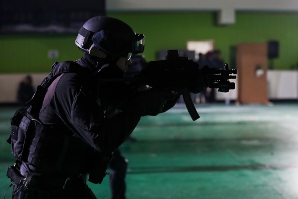 Dac nhiem Han trang bi 'tan rang', san sang bao ve Olympics hinh anh