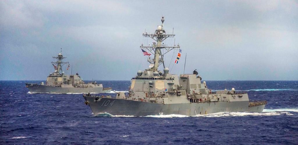 My trien khai 2 tau khu truc bao ve Olympics hinh anh