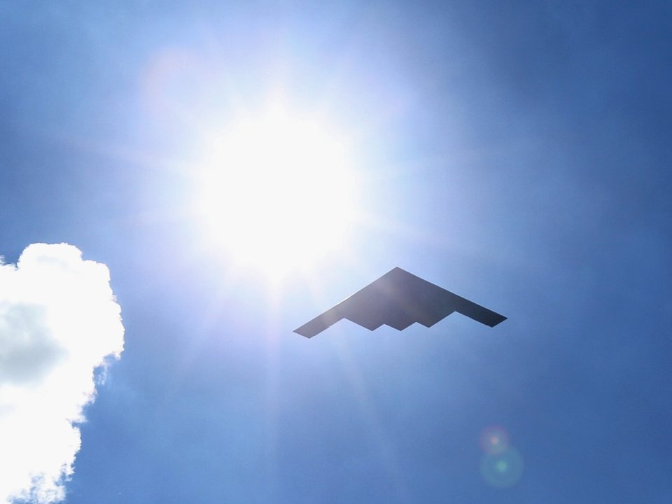 Quái vật ném bom B-2 ảnh 5 Quai vat nem bom B-2 anh 5