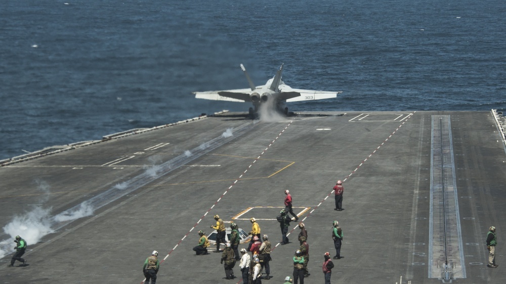 tau san bay My den Viet Nam anh 5