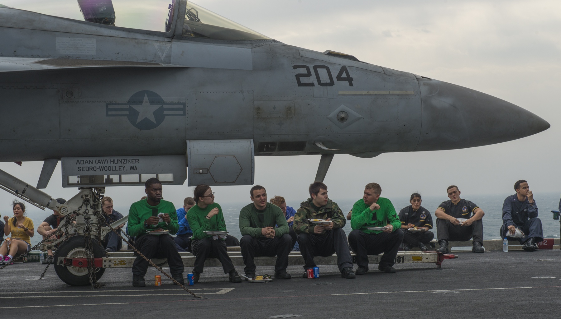 Tau san bay My tham Viet Nam anh 4