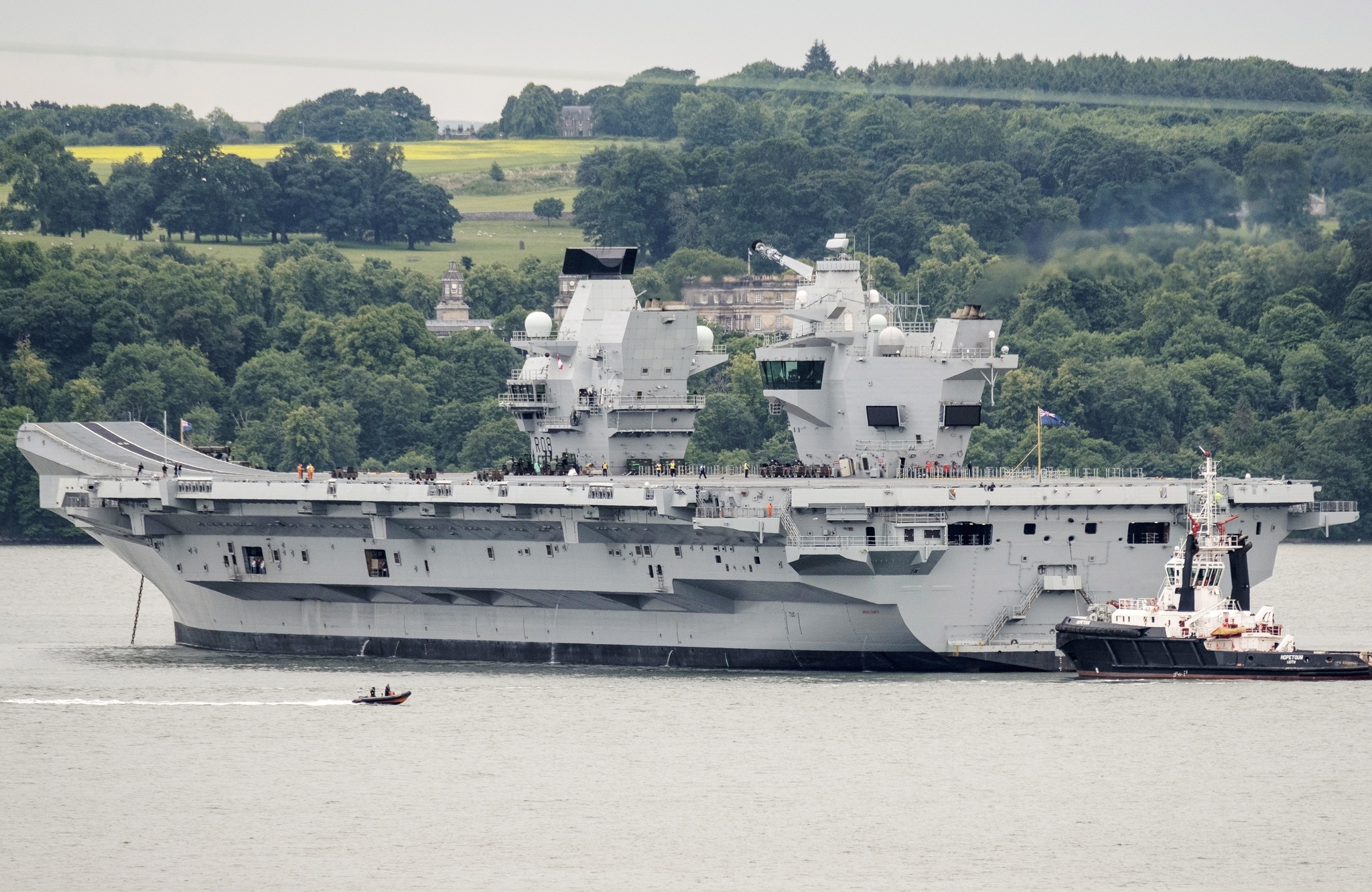 Tau san bay My tham Viet Nam anh 5