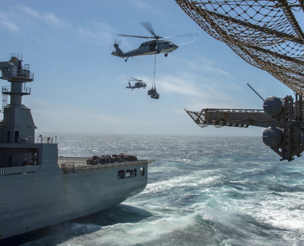 Tau san bay Carl Vinson tham Viet Nam anh 10